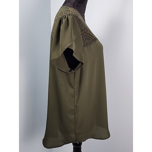 Lily White Womens Flutter Sleeve Lace Top Olive Blouse XL Low High Hem - Picture 4 of 9